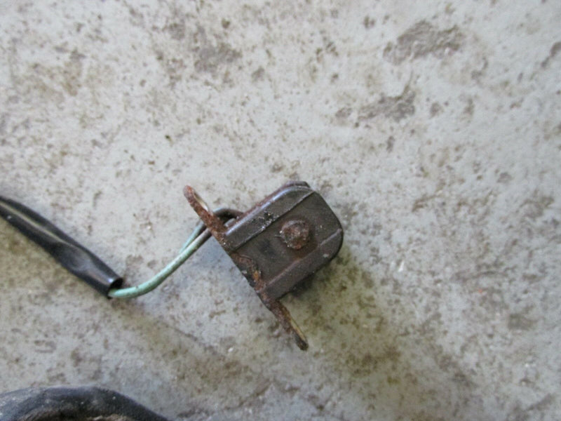 2002 Yamaha outboard Z200TXRA 2 stroke 200hp crank position sensor 61A-85895-00