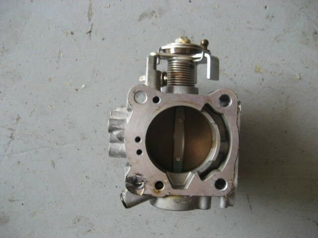 Suzuki Outboard DF 90 100 115 140 hp Throttle Body and Sensors 13300-90J00