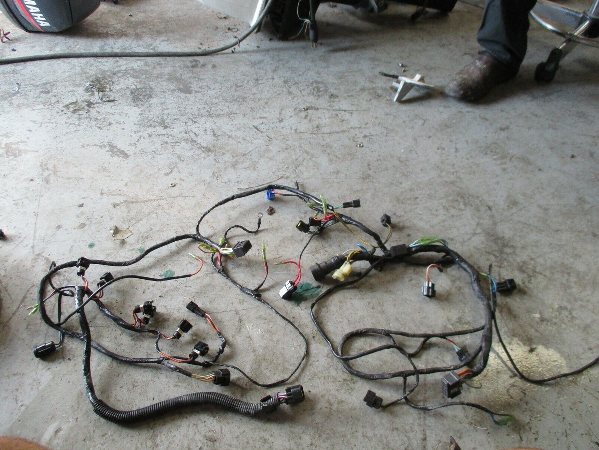 2000 yamaha 150hp OX66 outboard Engine wiring harness 67H-82590