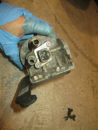 Load image into Gallery viewer, 2004 Evinrude Ficht E250FPXSRM Outboard Fuel/Water Separator w/Housing
