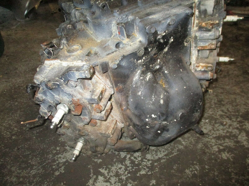 Evinrude outboard 100 hp 2-stroke E100STLESB crankcase powerhead