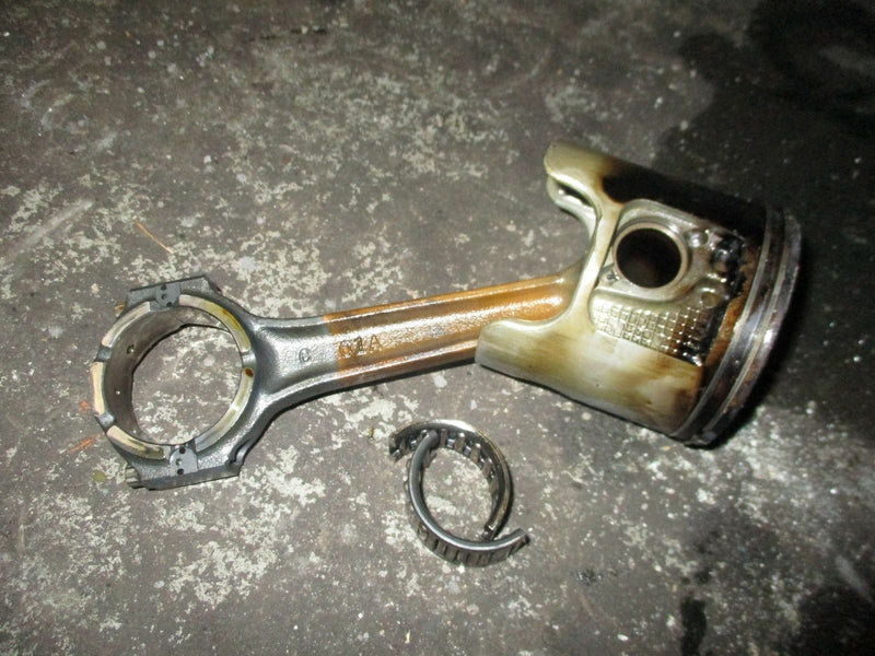 1996 yamaha outboard L225TXRU 2-stroke VX Model strbd piston/rod 62j-11631-02-86