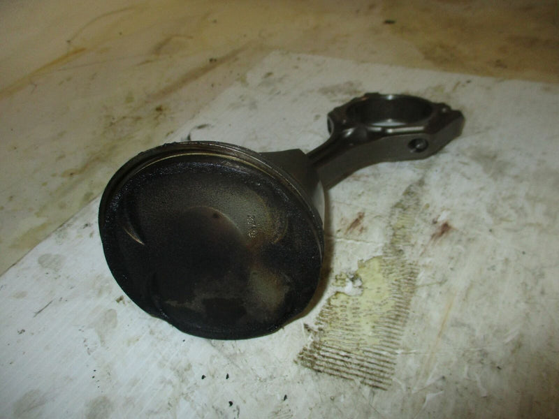 Yamaha 300hp 4 stroke outboard piston and rod (6CE-11631-00)