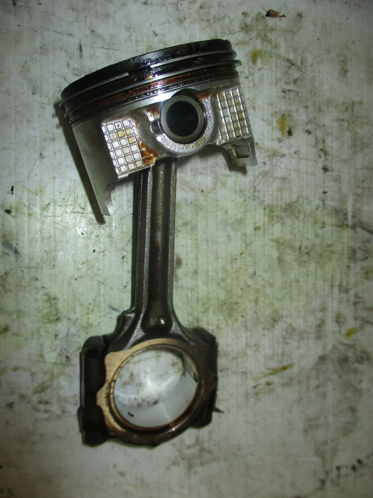 Suzuki DF50 50hp outboard piston and connecting rod (12160-87J00)