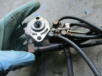 Load image into Gallery viewer, 2002 Yamaha 175hp HPDI Outboard oil pump 68l-13200
