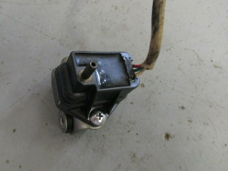 1994 Suzuki Outboard DT 150 200 20002-461063 air pressure sensor 18590-53A01