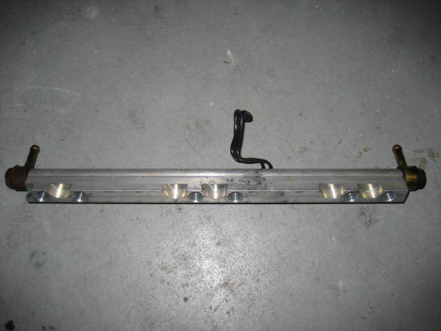 Suzuki Outboard DT 150 200 225 Fuel Pipe Delivery Rail 15750-92E04