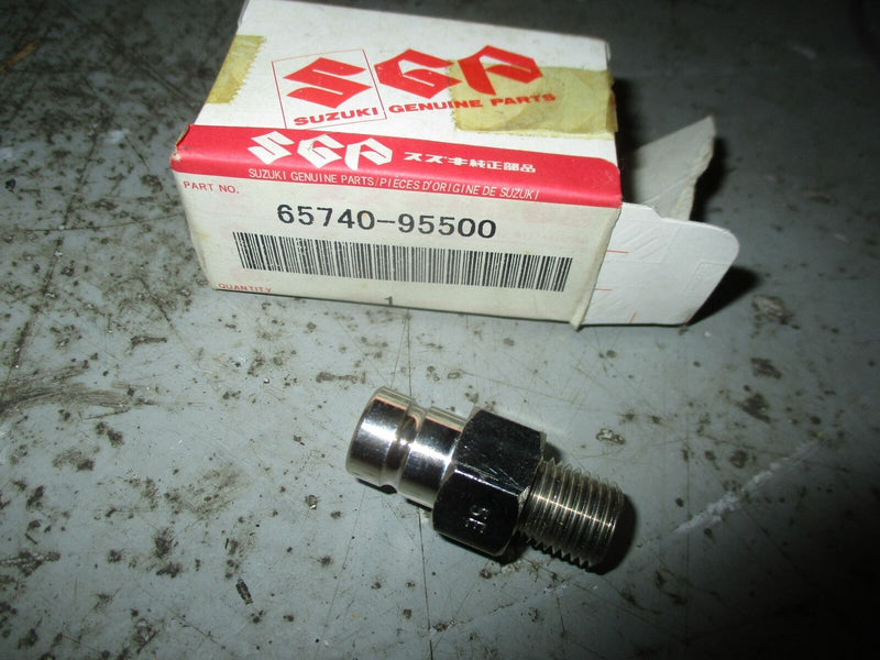 NEW Suzuki outboard fuel fitting (65740-95500)