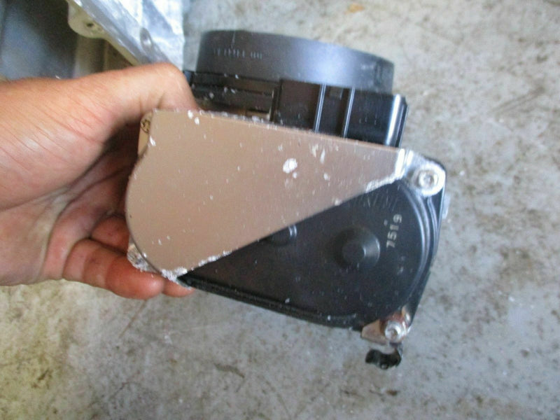 2008 Yamaha 350hp 4-stroke outboard throttle body 61A-13751-00