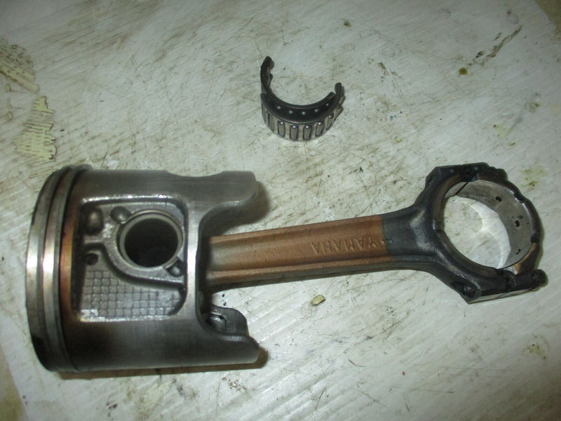 Yamaha OX66 225hp outboard port piston and rod (69L-11631-02-86)
