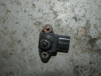 Load image into Gallery viewer, 2000 Yamaha outboard SX200TXRY SWS 2 200hp pressure sensor 67H-82380-00-00
