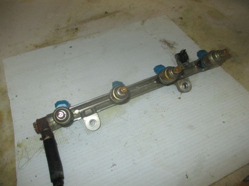 Suzuki DF70 70hp outboard fuel rail with injector set (15751-99E00)