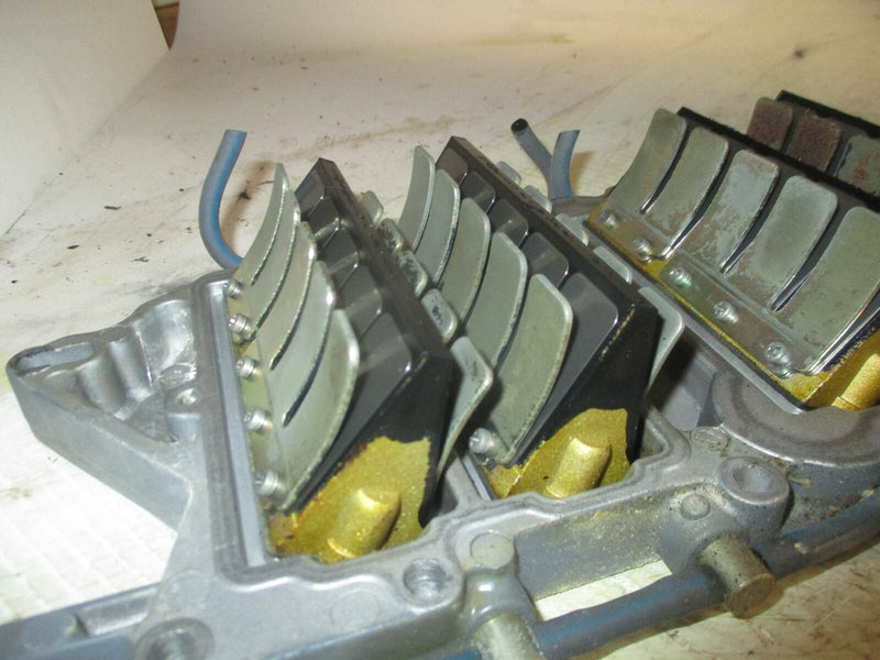 Yamaha 250hp outboard intake manifold with reeds (65L-13610-01-00)