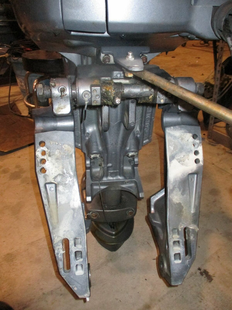 Yamaha 115hp 4 stroke outboard 25" midsection