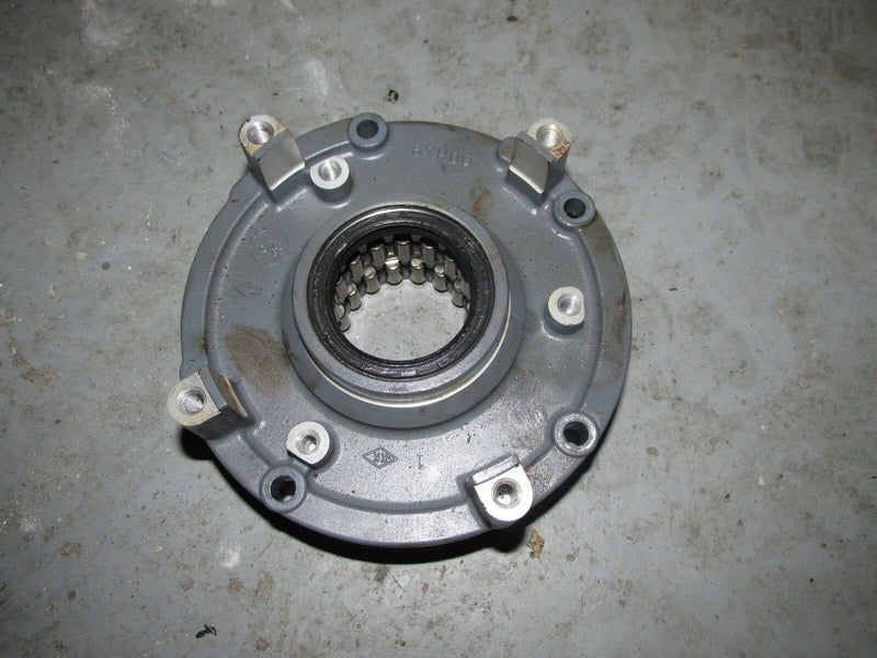 2000 Yamaha outboard SX150TXRY SWS 2 150hp crank bearing carrier 67H-15163-00-1S