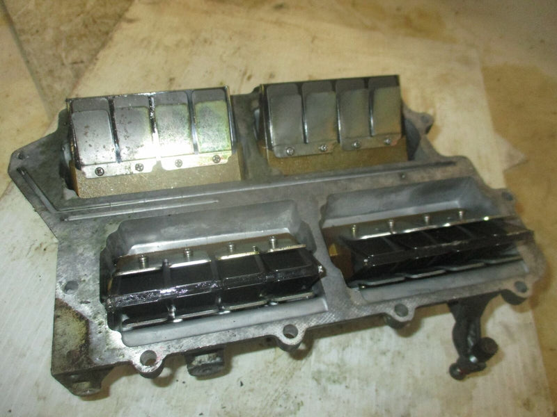 Yamaha 115hp 2 stroke outboard intake manifold with reeds (6E5-13641-10-94)