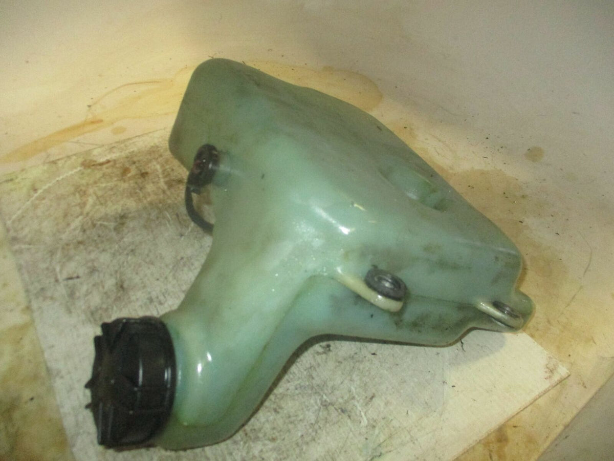 Suzuki DT90 90hp outboard oil tank (69100-87E02)