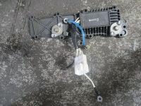 Load image into Gallery viewer, 2001 Suzuki DF90 4-stroke Rectifier regulator 32800-90j00
