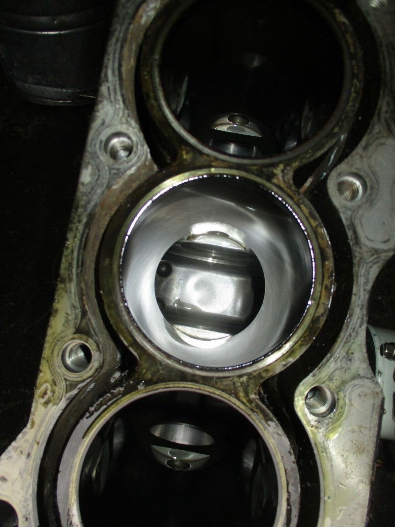 Suzuki DF70 70 hp outboard crankcase block