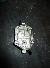 Load image into Gallery viewer, Yamaha 25hp 2 stroke outboard fuel pump (692-24410-05-00)
