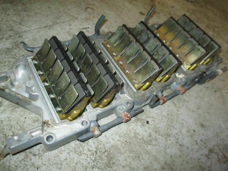 2000 Yamaha 250hp ox66 outboard intake manifold reeds 65l-13610-01