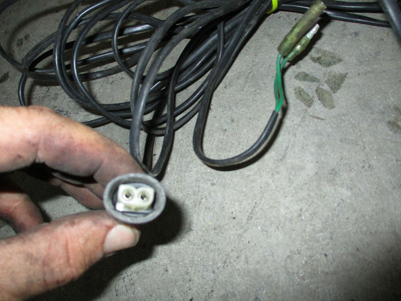 Yamaha outboard old style 2 wire oil level harness