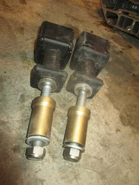 Load image into Gallery viewer, 2000 Honda 90hp 4-Stroke Outboard Lower Motor Mounts 50155-ZW1-000/90118-ZW1-000
