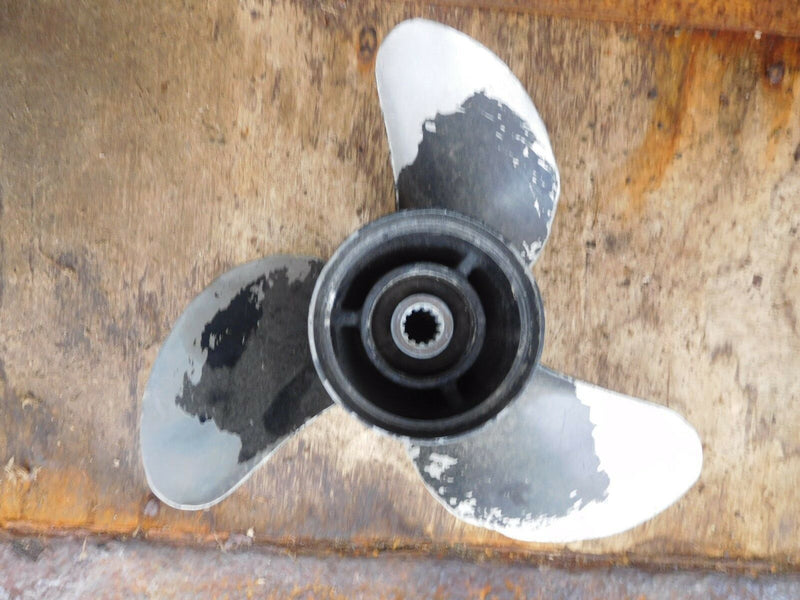 Suzuki outboard aluminum propellor 3 blade V1700 13 1/4 x 17