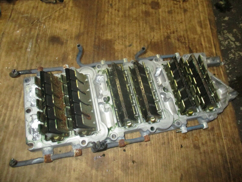 2000 Yamaha 200hp HPDI outboard reed valve set 65l-13610-01