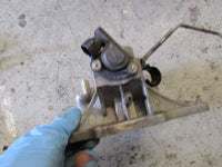 Load image into Gallery viewer, 2007 Evinrude outboard E115DPLSUC E-TEC 115hp throttle body 5005828
