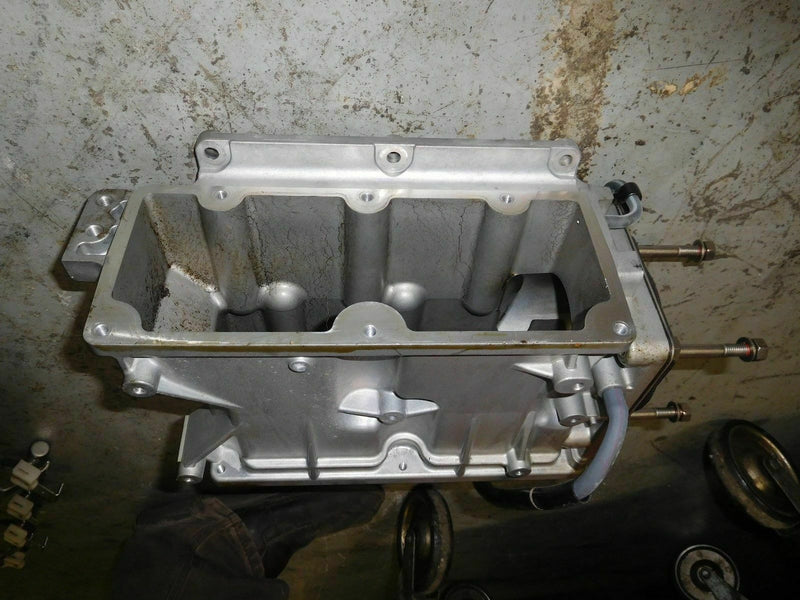 2008 Yamaha outboard 350 hp V8 4 stroke Mixing body 6AW-13711-01-00