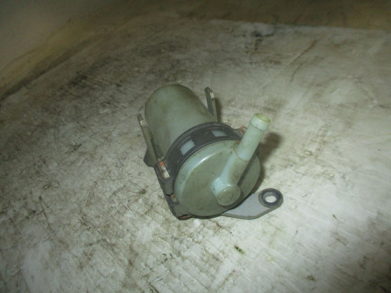 Suzuki DF150 150hp outboard fuel filter and bracket (15410-96J00)