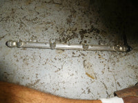 Load image into Gallery viewer, 2006 Suzuki outboard DF 175 4-stroke Fuel Rail 15751-96J00
