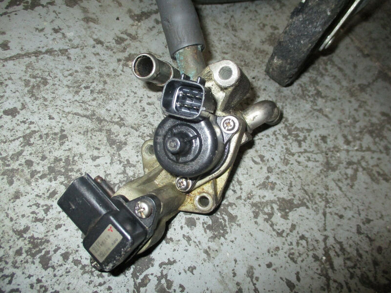 2004 Yamaha 4 stroke F225TURC outboard control unit/pressure sensor 68v-1312A