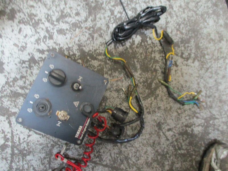 Yamaha outboard dual engine ignition switch missing one key