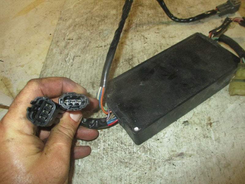 Suzuki DT150 150hp outboard ignition control module (32910-88D00)