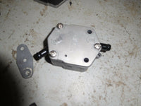 Load image into Gallery viewer, 2002 Yamaha Outboard 225 hp Saltwater series II fuel pump 6E5-24410-03-00
