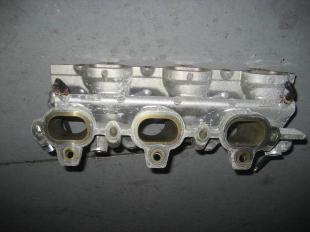 Suzuki DF 200 225 250 hp 4 stroke Intake Manifold 13110-93J00