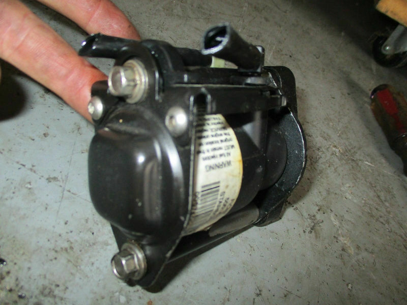 2000 Evinrude Ficht 225hp outboard fuel injector strb 5001471