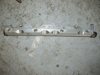 Load image into Gallery viewer, 2008 Suzuki outboard DF90 4 stroke 09001F-880669 fuel rail 15750-90J00
