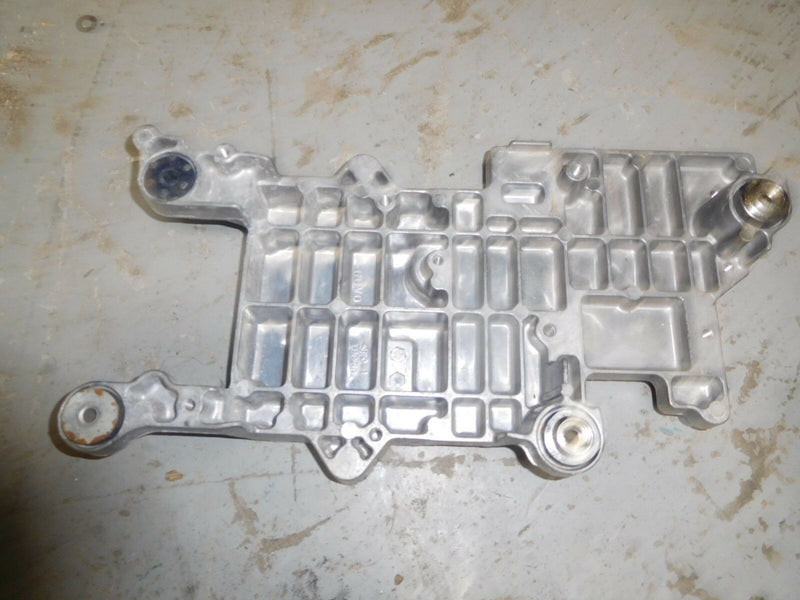 2005 yamaha vmax HPDI 200hp outboard 3.1L mounting plate ecu 60v-85542-01-94
