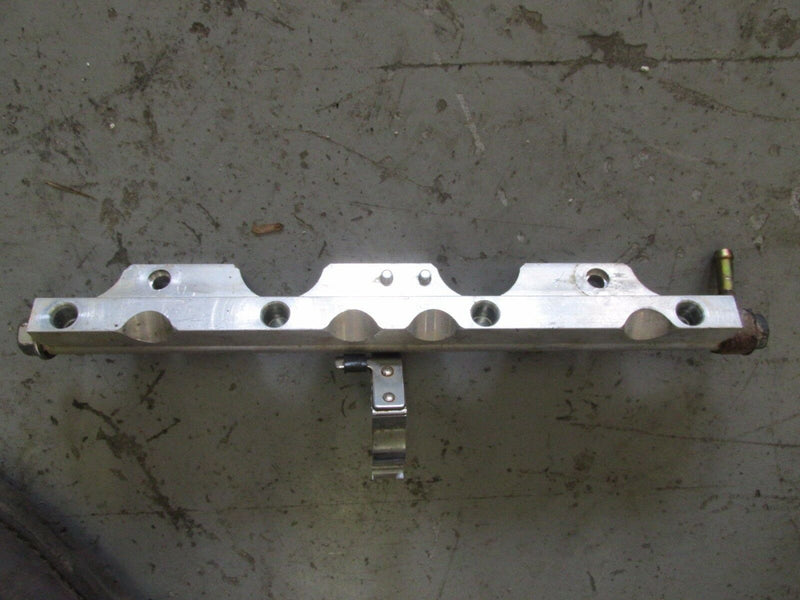 2003 Suzuki DF140 outboard fuel rail 15751-90J02