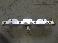 Load image into Gallery viewer, 2003 Suzuki DF140 outboard fuel rail 15751-90J02
