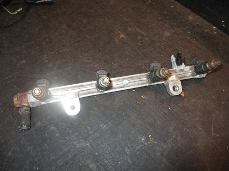 Suzuki DF70 70hp outboard fuel rail with injector set (15751-99E00)