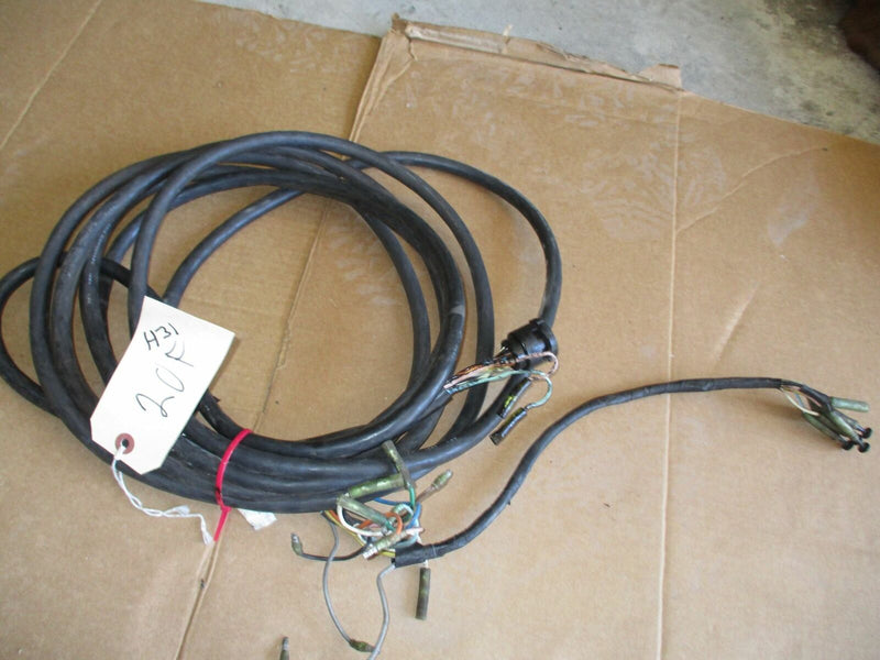 Suzuki outboard round black plug style 20ft extension