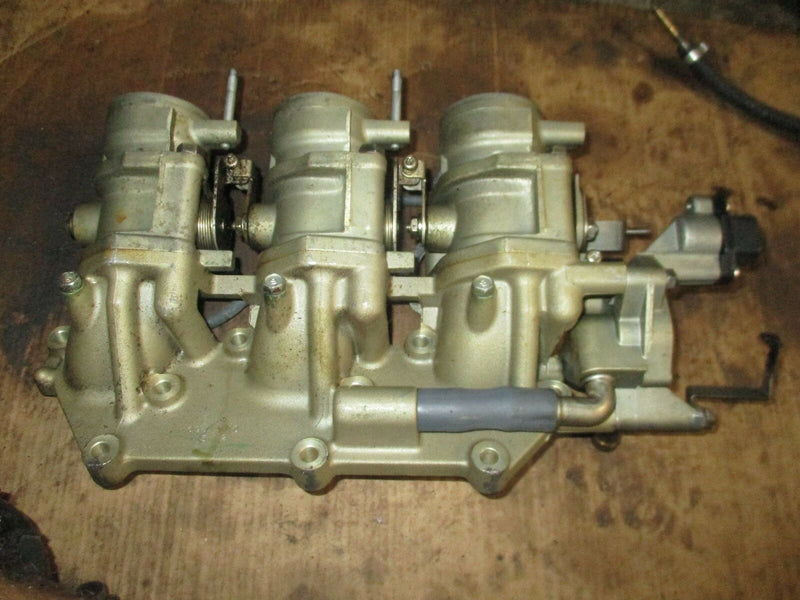 2005 Yamaha 225hp 4-stroke outboard port intake manifold