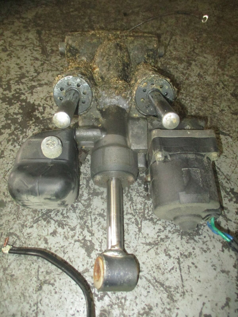 Suzuki DF150 150hp outboard tilt trim unit
