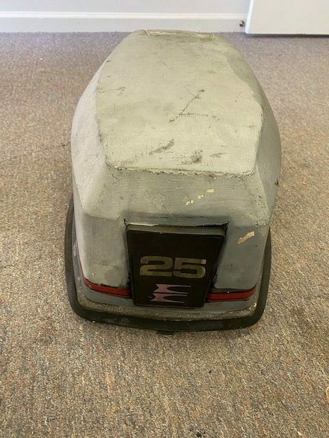 Evinrude Tracker 25hp outboard top cowling