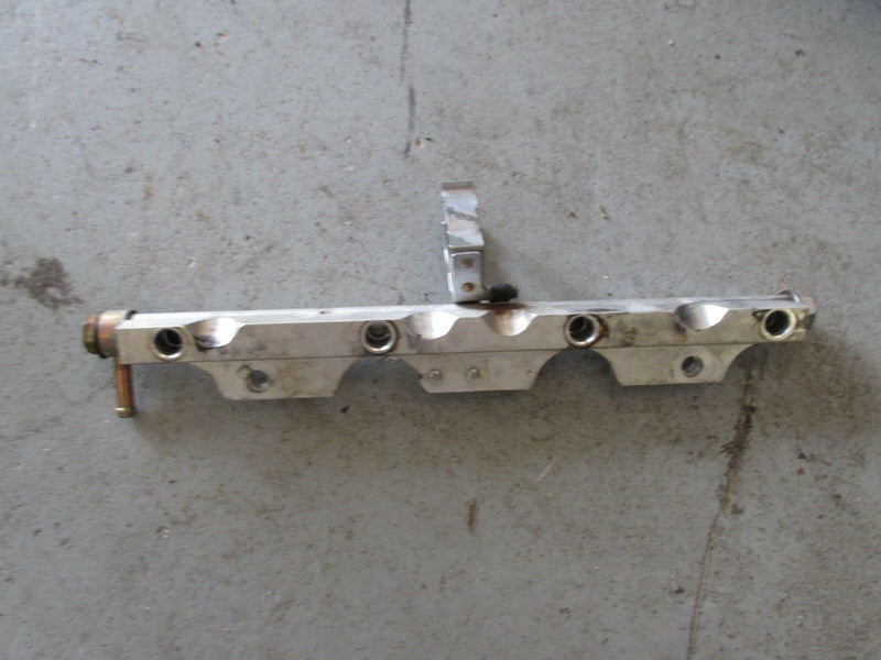 Suzuki Outboard DF 140 hp fuel rail delivery pipe 15751-90J02