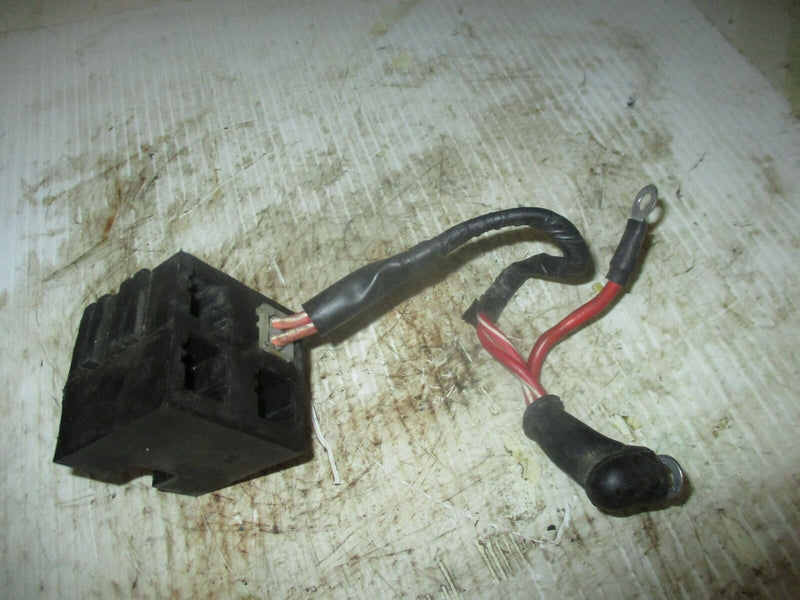 Yamaha OX66 250hp outboard fuse holder with 2 fuses (61A-82153-00-00)